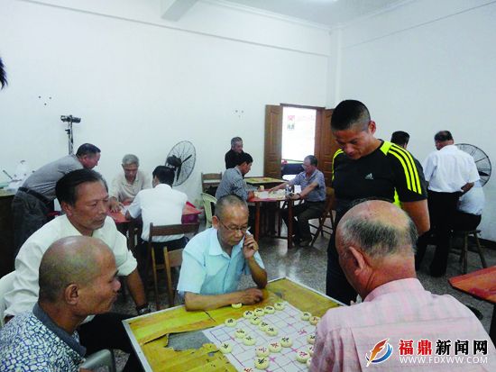 老年象棋比赛.JPG