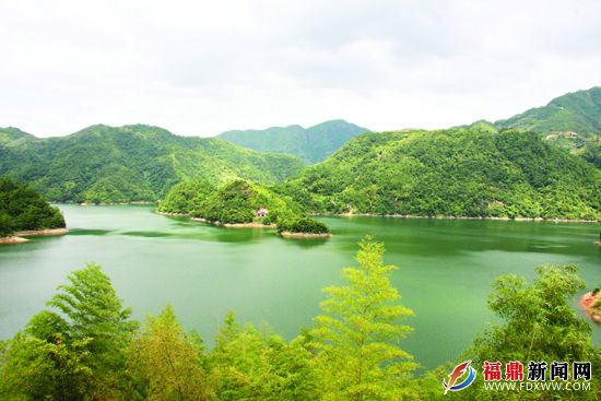 叠石：咬定青山不放松