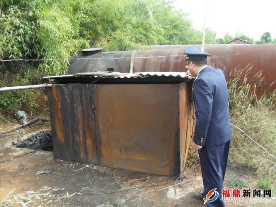 沙埕工商所捣毁一处废轮胎土法炼油工厂