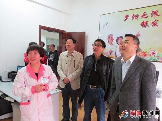 人口报社副社长_法制日报社副社长周秉键主持全国政法智能化建设研讨会开幕(2)