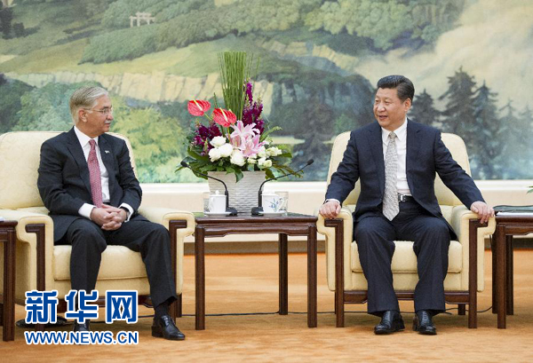 习近平会见巴基斯坦参议院主席布哈里