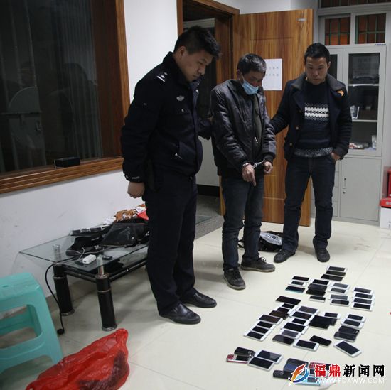 男子频频偷盗 出租屋缴获52部手机
