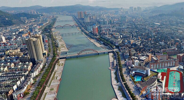 优生态 美城市 火旅游 ——我市依山亲水打造生态滨海旅游城市