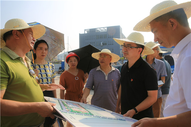 袁华军调研市重点民生项目建设工作