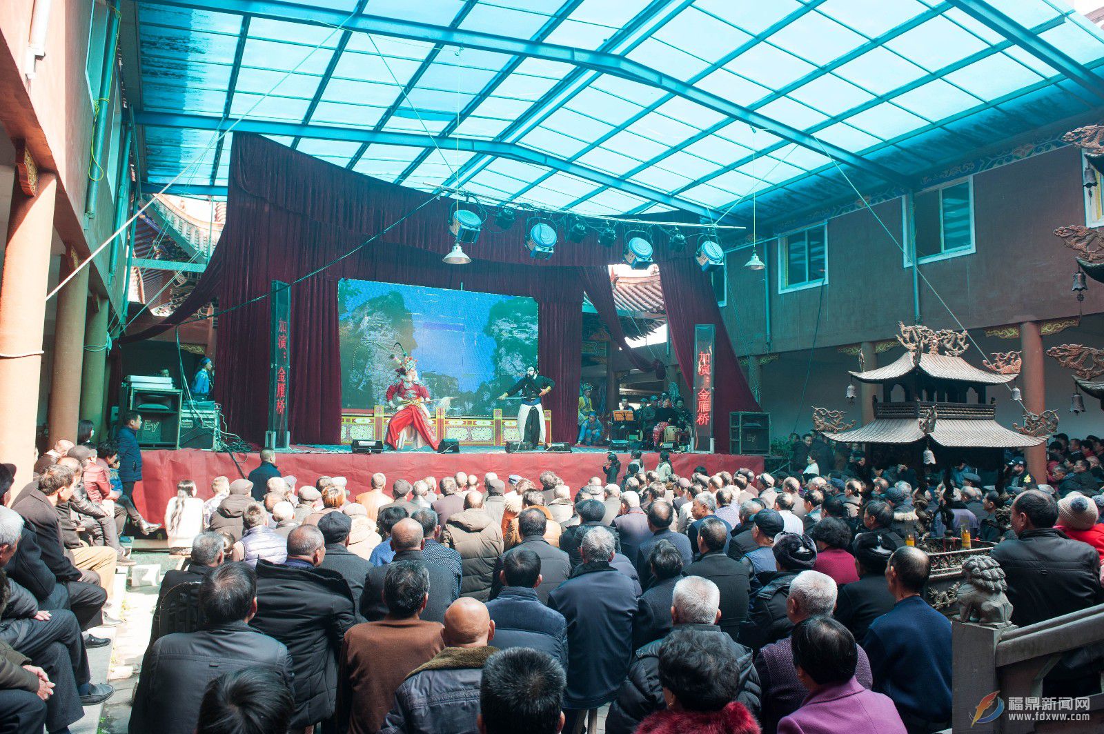 喜迎春节流美社区多场京剧曲目轮番上演