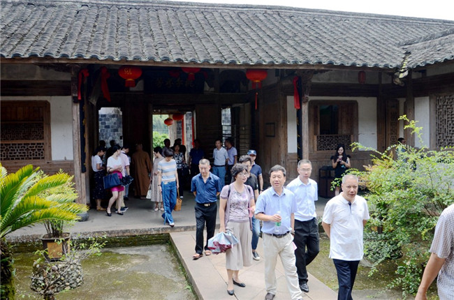 宁德市政协组织委员到福鼎开展“委员活动日”暨委员“三进”活动