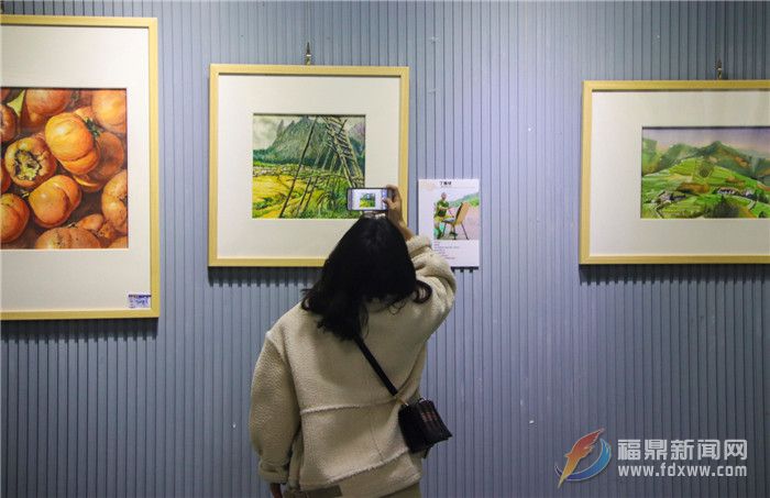 春节期间，水韵华彩•新春水彩画联展在市文化馆持续展出