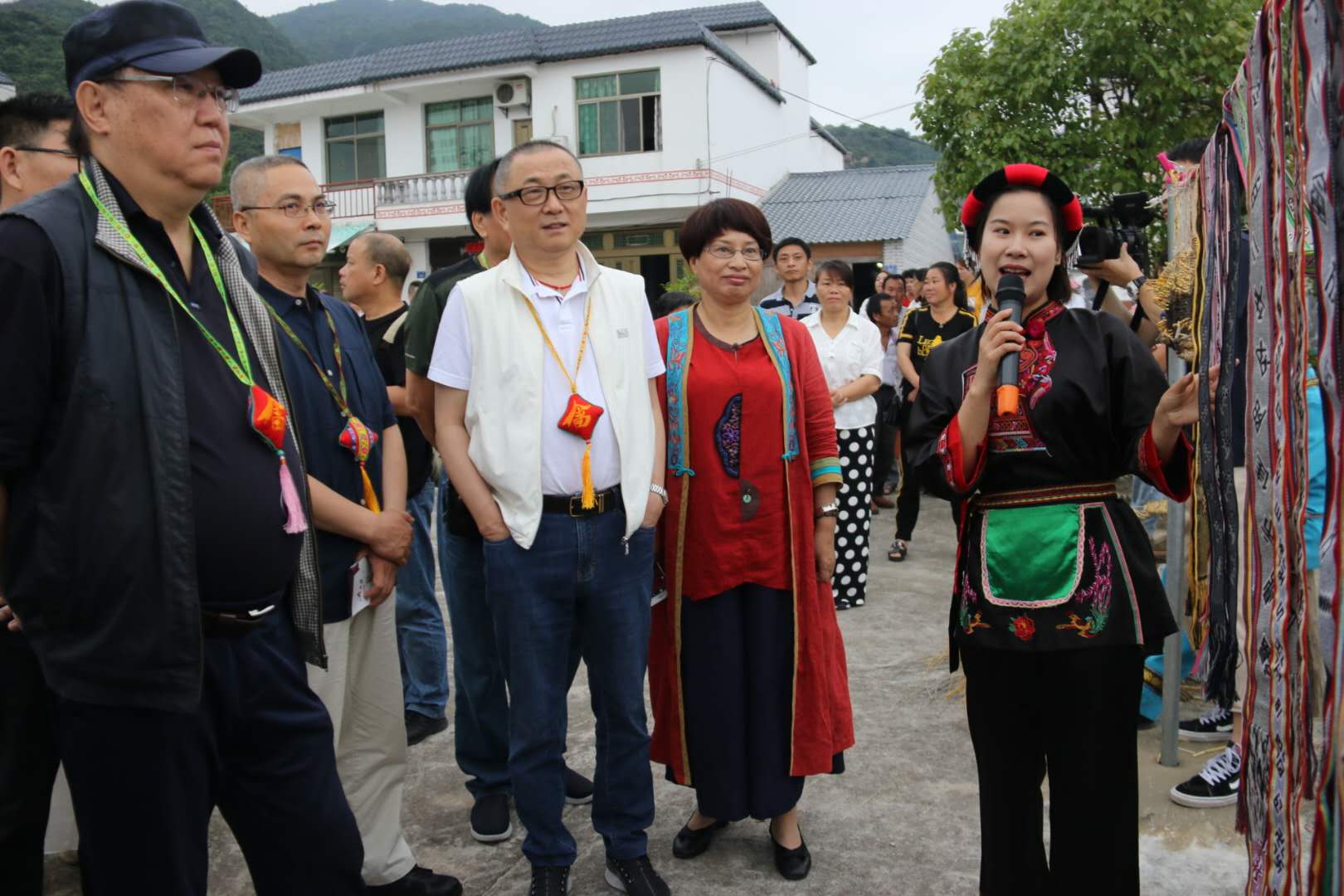 探秘畲乡风情，作家留下珍贵墨宝