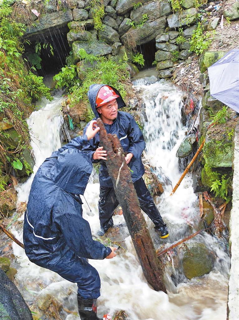 福鼎市防汛抗旱指挥部发布暴雨Ⅲ级预警