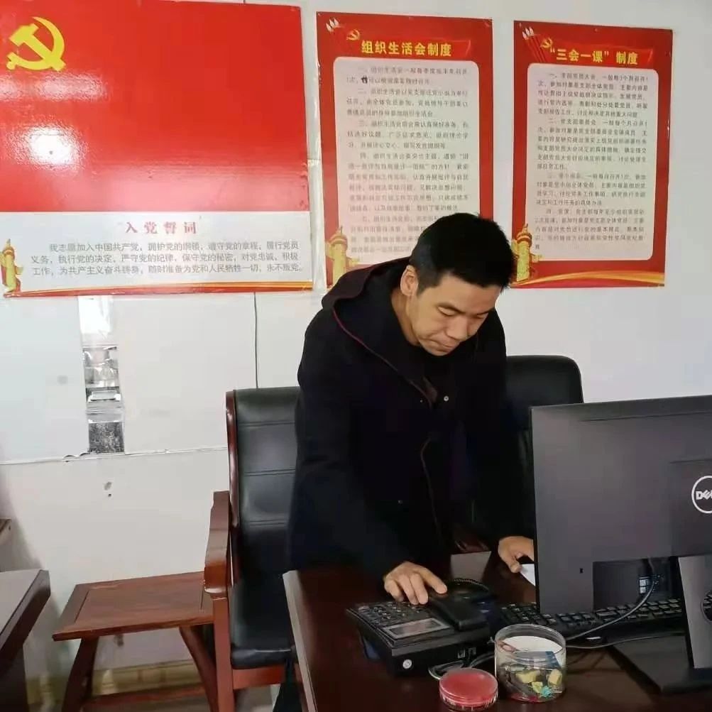 照顾脑瘫养女20年，她不离不弃！一家子在帮扶中逐渐走向幸福