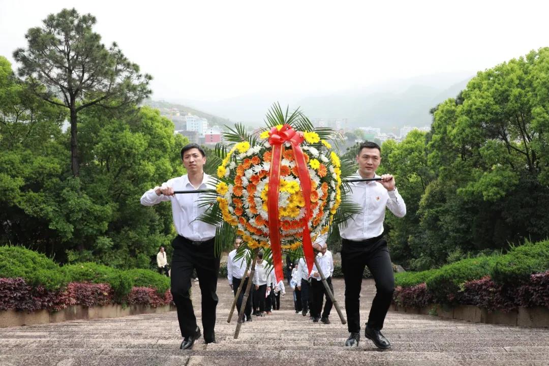 福鼎市纪检监察机关党总支开展“缅怀革命先烈·传承红色基因”党史教育主题党日