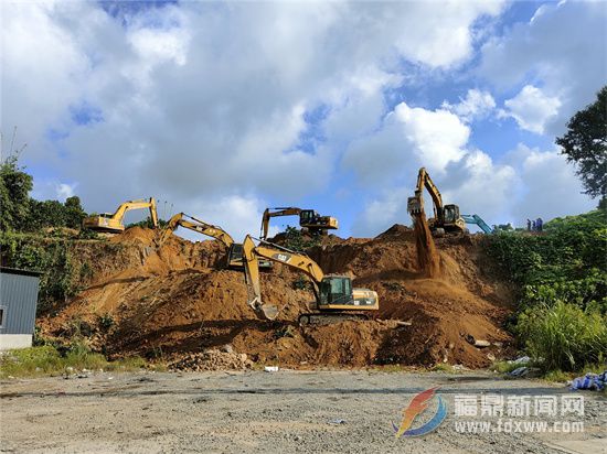 龙安：全面推进工业园区路网建设