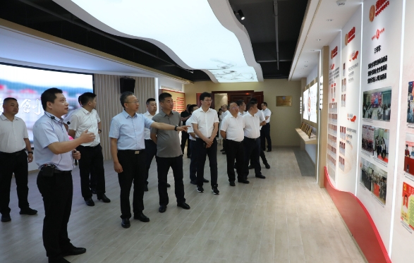湖北省兴山县考察团到我市考察交流