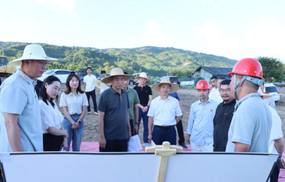 林青、叶浩文开展“四下基层”调研