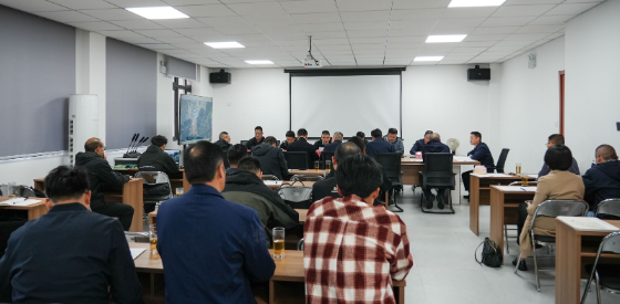 叶浩文到工业园区宣讲党的二十届四中全会精神并调研