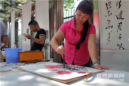 书法家和画家们正在现场创作 (2).jpg