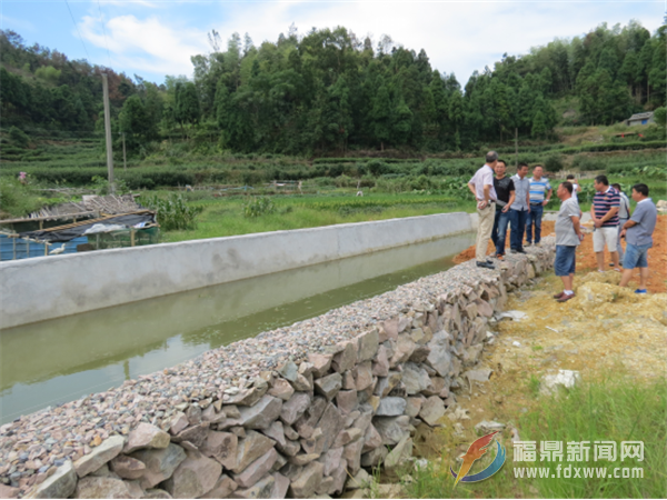福鼎市环保局对叠石乡农村环境综合整治建设项目进行督察249.png