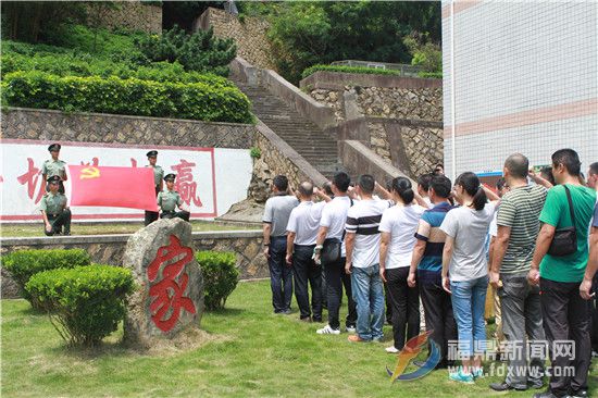 福建福鼎:送廉课到海岛军营(图1).jpg