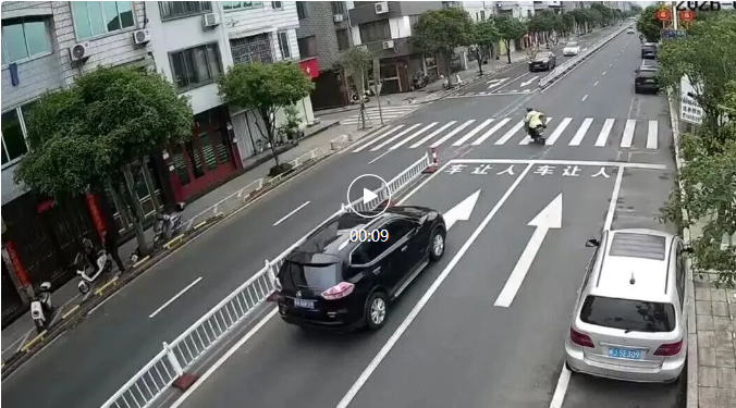 一个不让，一个不慢，两车相撞！最终责任结果是→